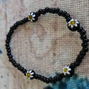 Beaded Bracelet with Vintage Daisy Beads